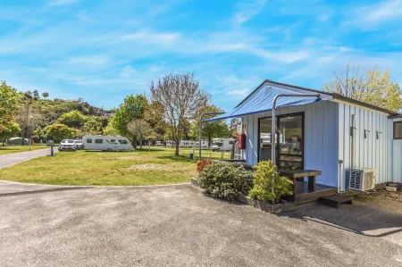 Kaiteriteri Reserve Cabins