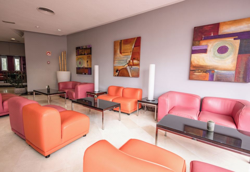 호텔 리우 돈 미겔의 현대적인 객실 인테리어