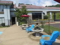 Americourt Hotel - Mountain City Hotels in Johnson County