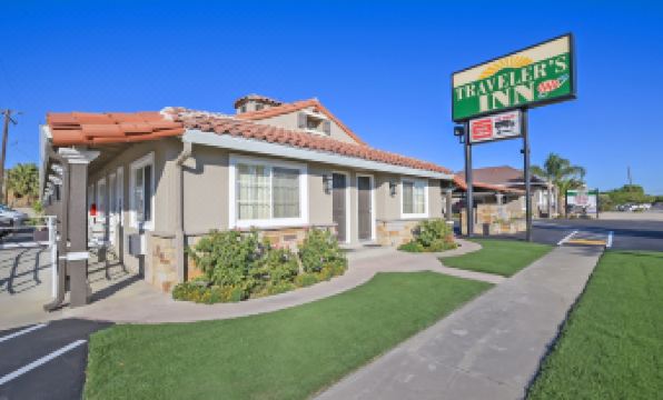 Traveler's Inn Williams, CA Modern Renovated Hotel - Housity