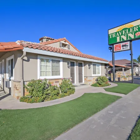 Traveler's Inn Williams, CA Modern Renovated Hotel