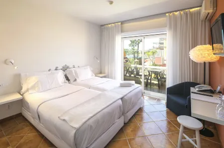 Costa d'Oiro Ambiance Village Отели в г. Лагос