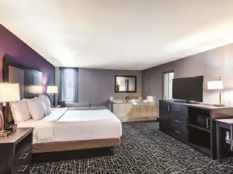 La Quinta Inn & Suites by Wyndham Colorado Springs North Hotel di 