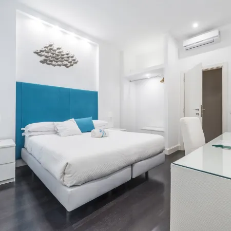 Sorrento Apartments One Отели рядом с достопримечательностью «Пляж Леонеллис»