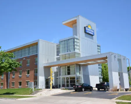 デイズ イン & スイーツ バイ ウィンダム ミルウォーキー ミルウォーキーのホテル