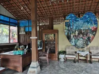 Mettaloka Guest House and Art Space Hotels in Borobudur