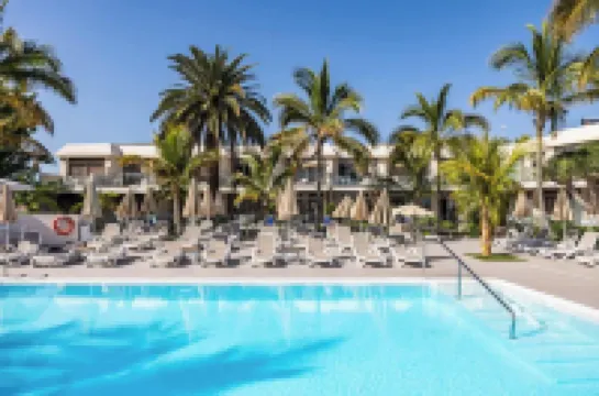 セルバトゥール エデン & ブガンビリャス