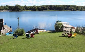Bayside Inn & Waterfront Suites
