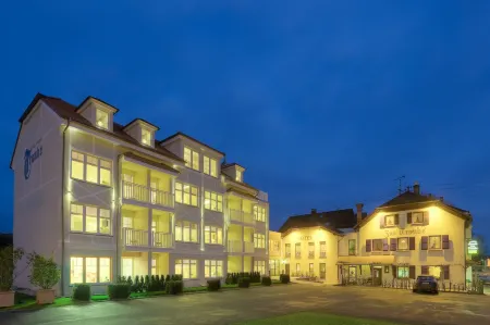 Hotel Zur Traube Отели в г. Перль
