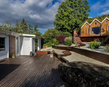 Iceland Sjf Villa , Hot Tub & Outdoor Sauna Amazing Mountains View - 15 Min to Downtown Hotels in Kópavogsbær