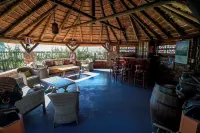 Altes Landhaus Country Lodge - parking