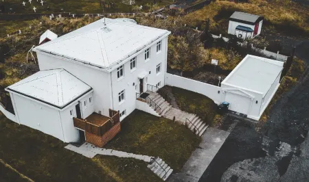 Kiljan Apartments & Rooms Отели в г. Блондуос