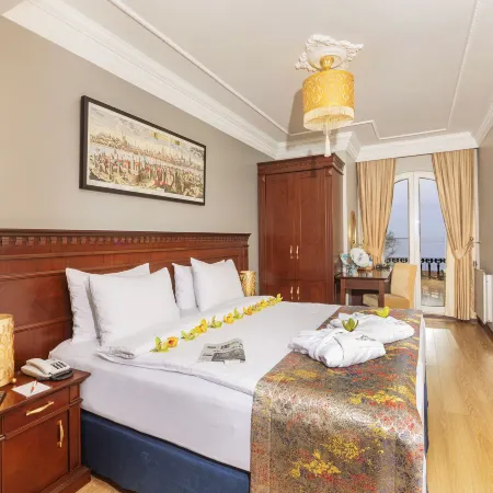 The Magnaura Palace Hotel