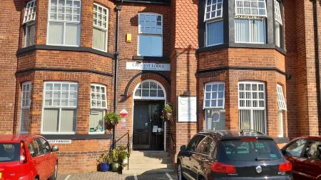 Crescent Lodge Guest House Отели в г. Уитби