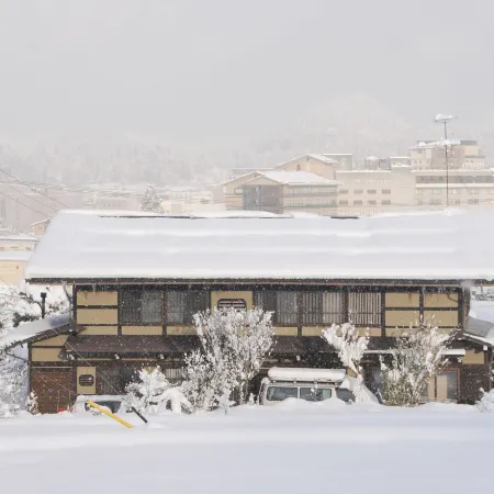 Sakura Guest House Отели рядом с достопримечательностью «Окухида Онсенго»