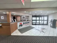 Bison Inn & Suites on University Hotels in Moorhead