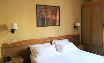Phi Hotel Ambra
