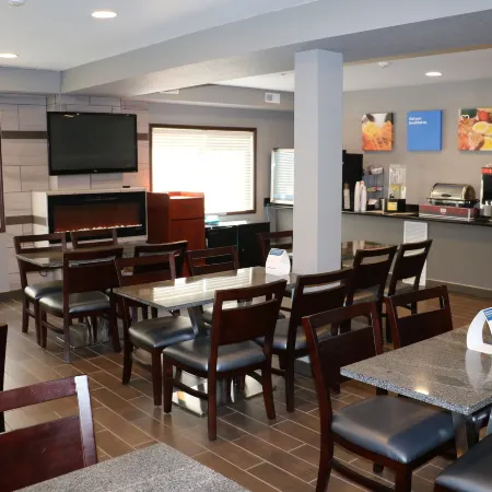 Comfort Inn & Suites