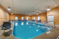 Comfort Inn & Suites Cincinnati Eastgate