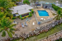 Captain Pip's Marina & Hideaway - piscine