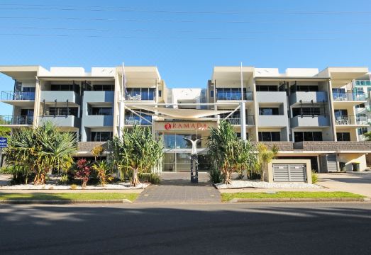 Ramada by Wyndham Hervey Bay - Housity