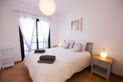 Surfers Retreat Hotel di 