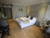 The Sun Inn Hotels in Swindon