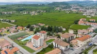 Kona Hotel Verona by Kleos Group Collection Hotel di Cerro Veronese