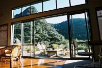 Piha Beachstay Accommodation Hotels in Piha