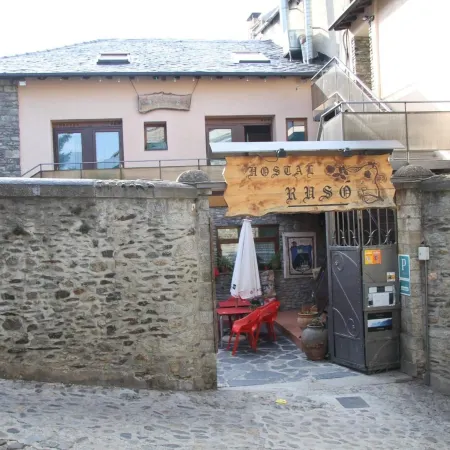 Hostal Rusó SC Llívia otelleri