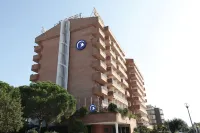 Prestige Sant Marc Hotel dekat Windoor Real Fly