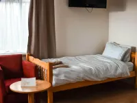 The Crown and Woolpack Hotels in Long Sutton