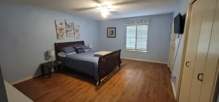 Brooks Retreat: Swimming! Game Room! Staycation! Отели в г. Ричленд Хилс