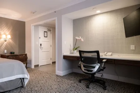 Woodcrest Hotel Cupertino Отели рядом с достопримечательностью «Apple Infinite Loop»