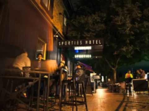 Sporties Hotel Hotels in Launceston