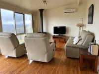 Burnt Creek Cottages - Parking