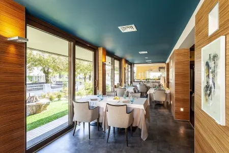 Casa Valcellina Hotel Ristorante Отели в г. Маниаго