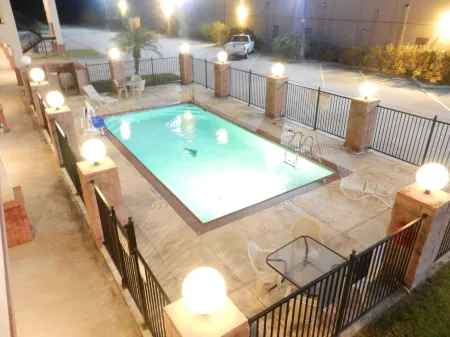 Super 8 by Wyndham Humble / Atascocita / FM 1960 I-69