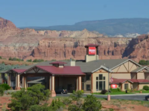 The Noor Hotel Hotels in Torrey