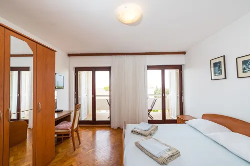 Apartment Ljubica with Nice Garden 1