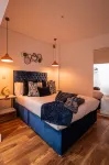 Manhattan Luxury Suites Hotels in Бредфорд
