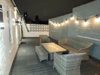 Centre Apartment - Sleeps 2 & Roof Top Hot Tub Hotels in Derby
