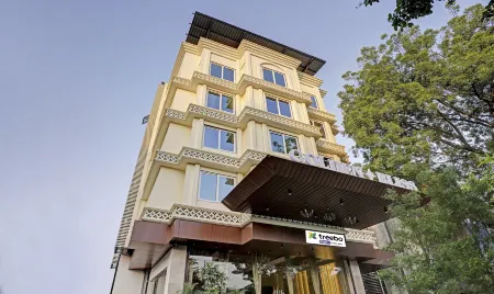 Treebo Premium Golden Bliss Trimurti Nagar Square Отели рядом с достопримечательностью «Ramtek Fort Temple»