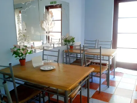 Olympia Inn Hotel Отели рядом с достопримечательностью «Гайд-парк»