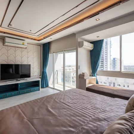 Veranda Residences by SEA U PATTAYA Отели рядом с достопримечательностью «Парк Юрского Периода»