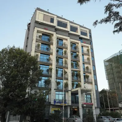 LA Hotel and SPA Hotels near Safari Feyel Bet Square | ሳፋሪ ፍየል ቤት መስቀለኛ | Summit Feyel Bet Square