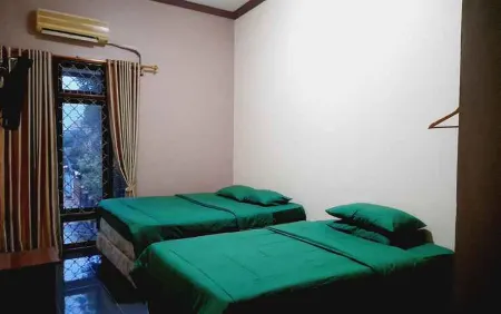 KRU House Отели в г. Lengkong