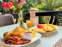 Caribbean Shores Bed & Breakfast - Frühstück