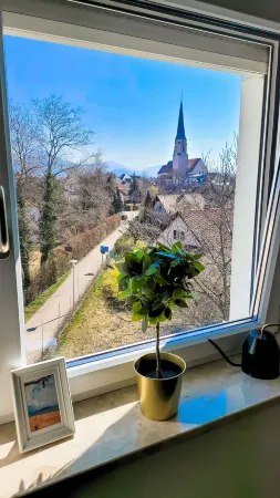 DG Links 40m 2-Zimmer Wohnung