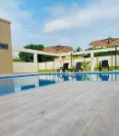 Aiden Homes and Apartments - piscina